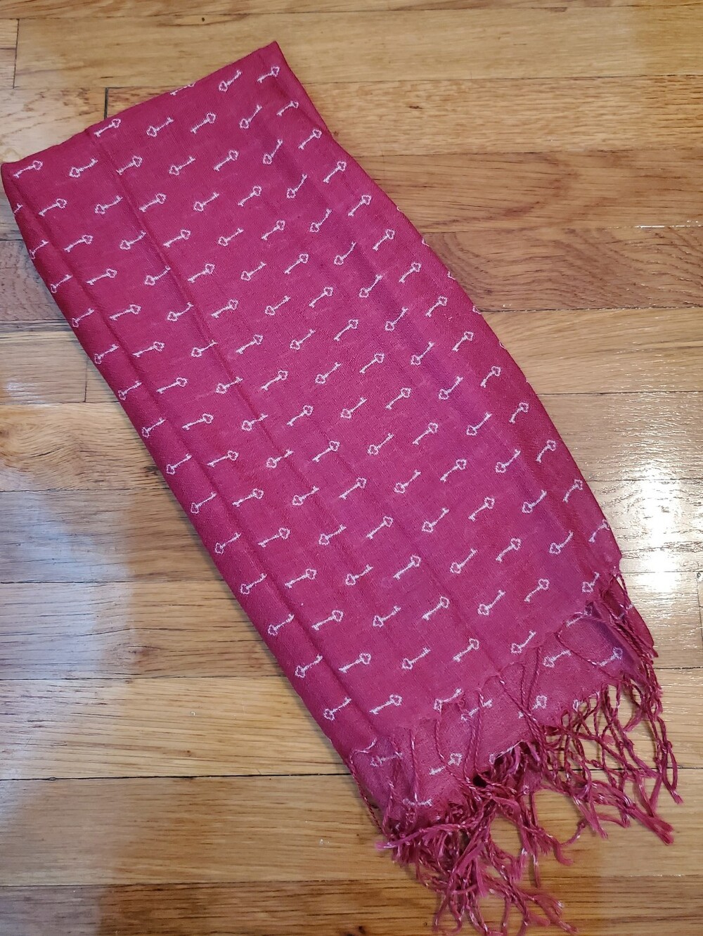 Old Navy key-print fashion scarf